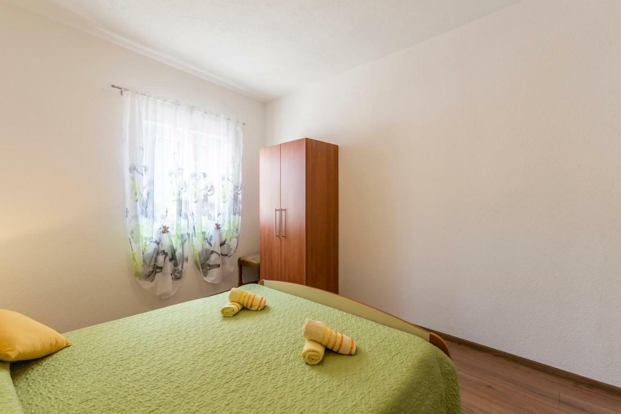 Apartments Petra Bol Extérieur photo